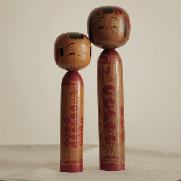 KOKESHI YAMAGATA VINTAGE PAR MIYAJIMA SHIGEAKI (MUHITSU) / 31 CM
