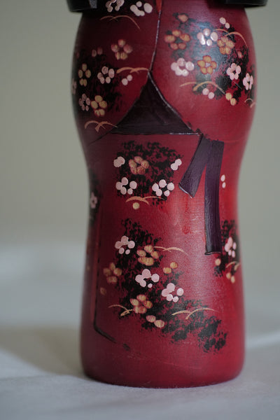 KOKESHI VINTAGE PAR KISHI SADAO / 24,5 CM