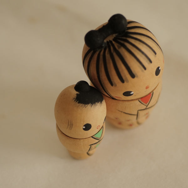 DUO DE PETITES KOKESHI VINTAGE / 7 CM