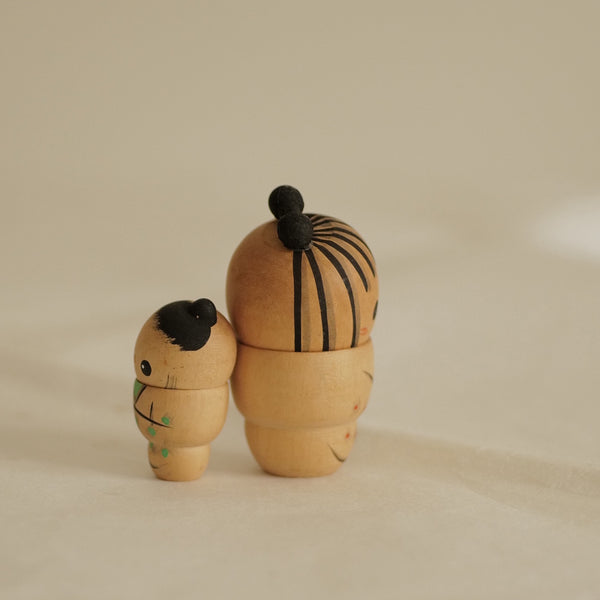 DUO DE PETITES KOKESHI VINTAGE / 7 CM