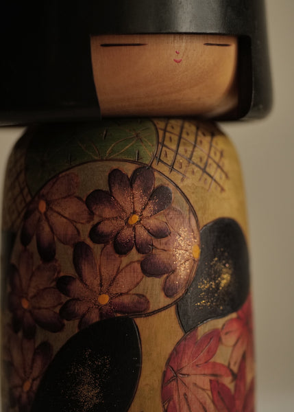 KOKESHI VINTAGE PAR YUJI KAWASE / AVEC SA TABLETTE