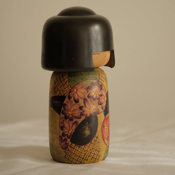 KOKESHI VINTAGE PAR YUJI KAWASE / AVEC SA TABLETTE