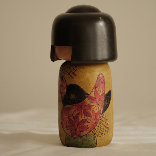 KOKESHI VINTAGE PAR YUJI KAWASE / AVEC SA TABLETTE