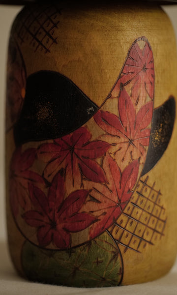 KOKESHI VINTAGE PAR YUJI KAWASE / AVEC SA TABLETTE