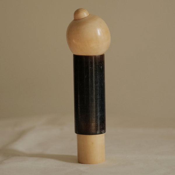 KOKESHI VINTAGE PAR SATO SUIGAI / 24 CM
