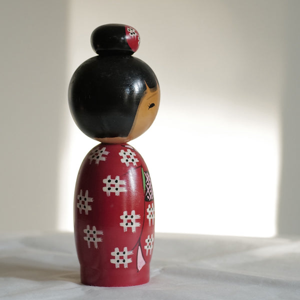 KOKESHI VINTAGE PAR HOSAKA TORAO / AVEC SA BOÎTE / 26 CM