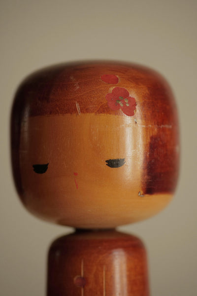 KOKESHI VINTAGE PAR YAMAGISHI UMEYOSHI / 25 CM