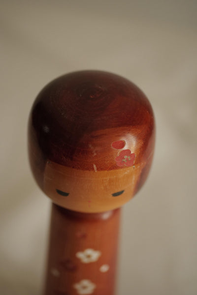 KOKESHI VINTAGE PAR YAMAGISHI UMEYOSHI / 25 CM