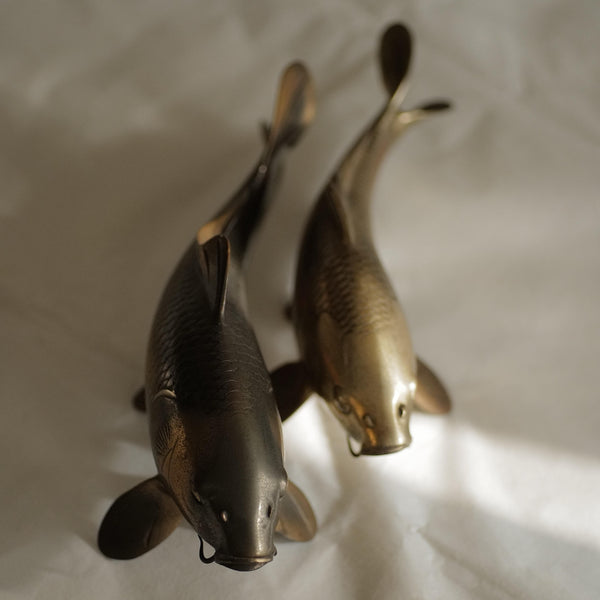 OKIMONO COUPLE DE CARPES EN BRONZE PAR NOBUMITSU