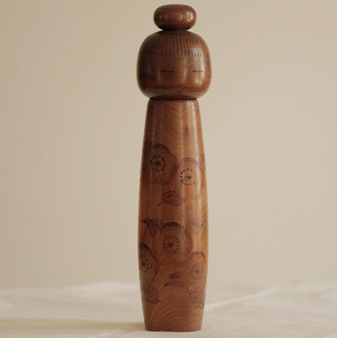 KOKESHI VINTAGE PAR TAKAMIZAWA KAZUO / 33 CM