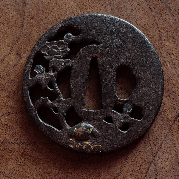 TSUBA ANCIENNE MOTIF PIVOINE ET PAPILLON / ÉPOQUE EDO