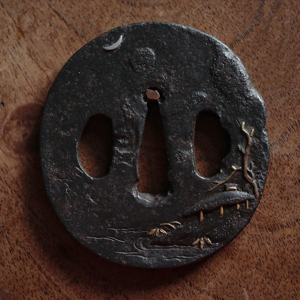 TSUBA ANCIENNE / RIVIÈRE AU CLAIR DE LUNE / ÉPOQUE EDO / RÉSERVÉE